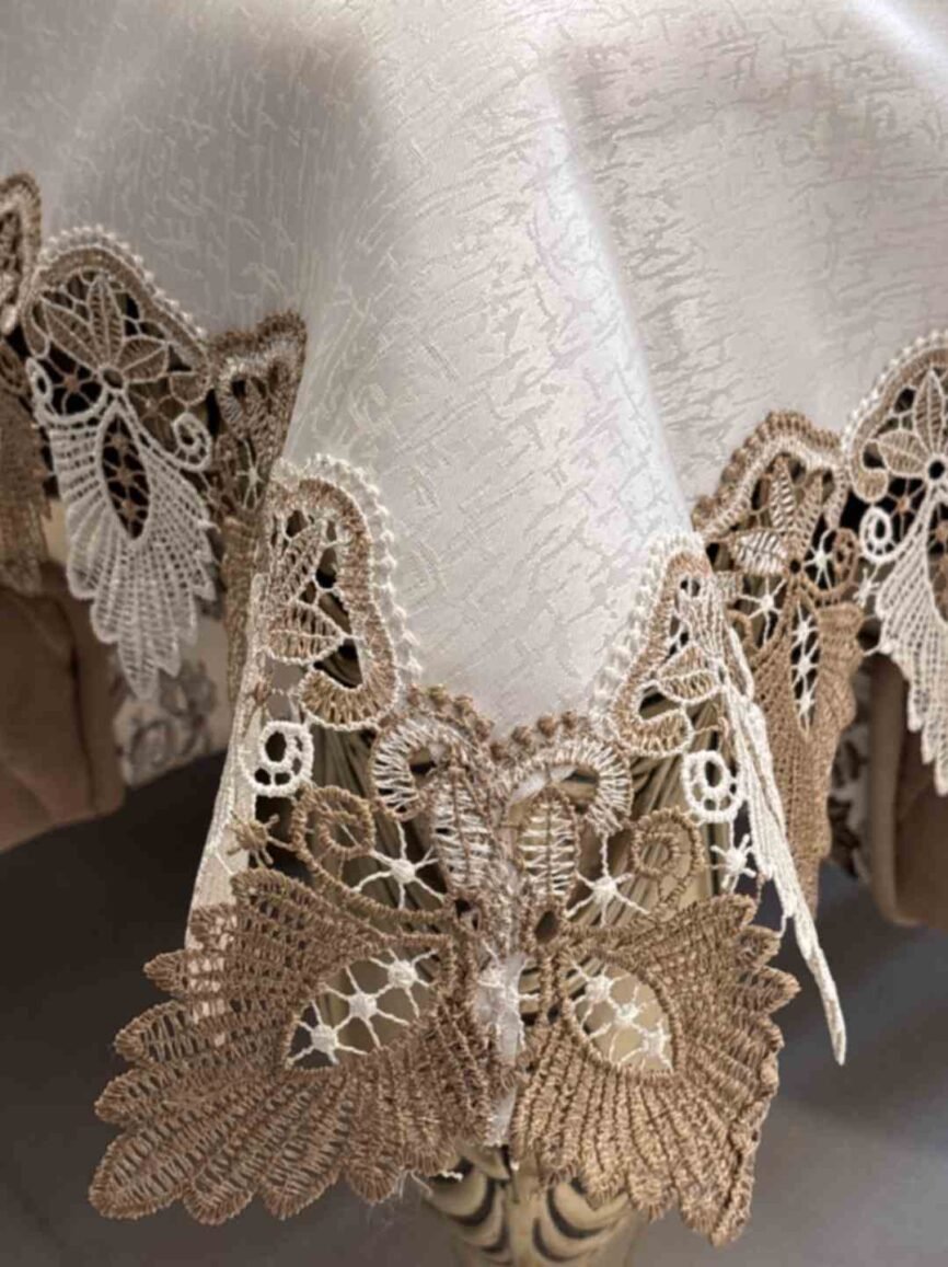 Golden Lace Tablecloth – Beige Jacquard